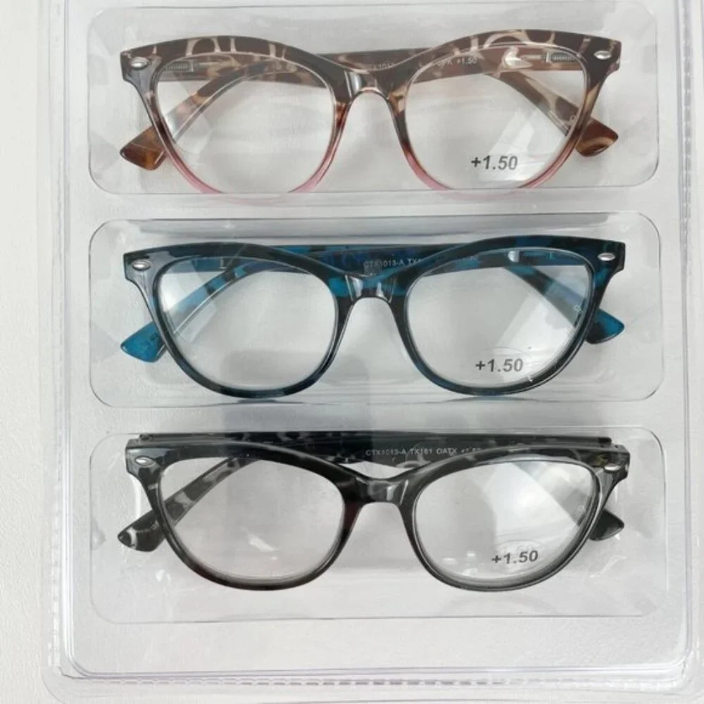 Tahari +1.50 Reading Glasses Animal Print